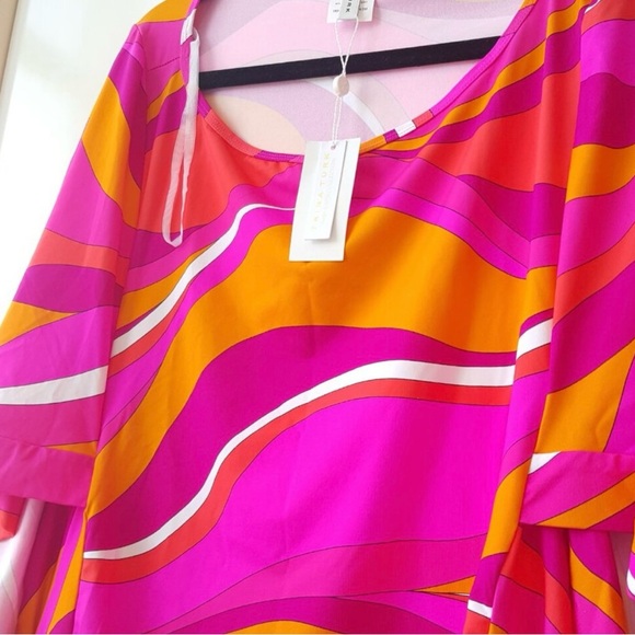 Trina Turk ♥️🩷🧡 Tunic - Picture 5 of 10